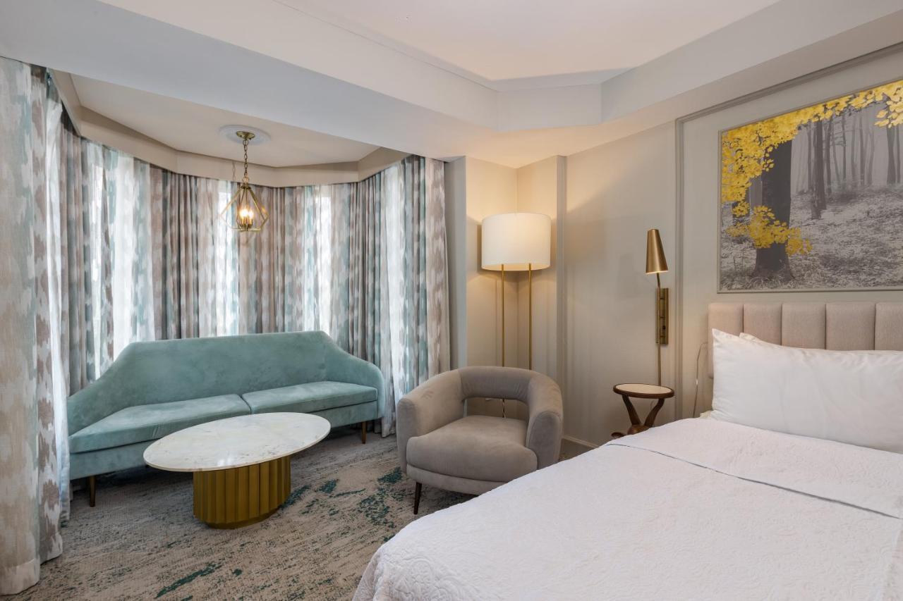 Castle Hotel, Autograph Collection Williamsburg Bagian luar foto