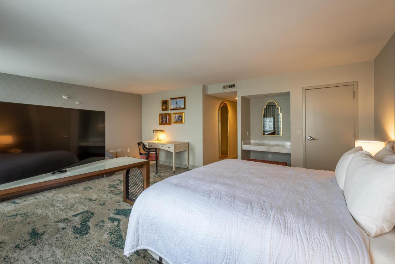 Castle Hotel, Autograph Collection Williamsburg Bagian luar foto