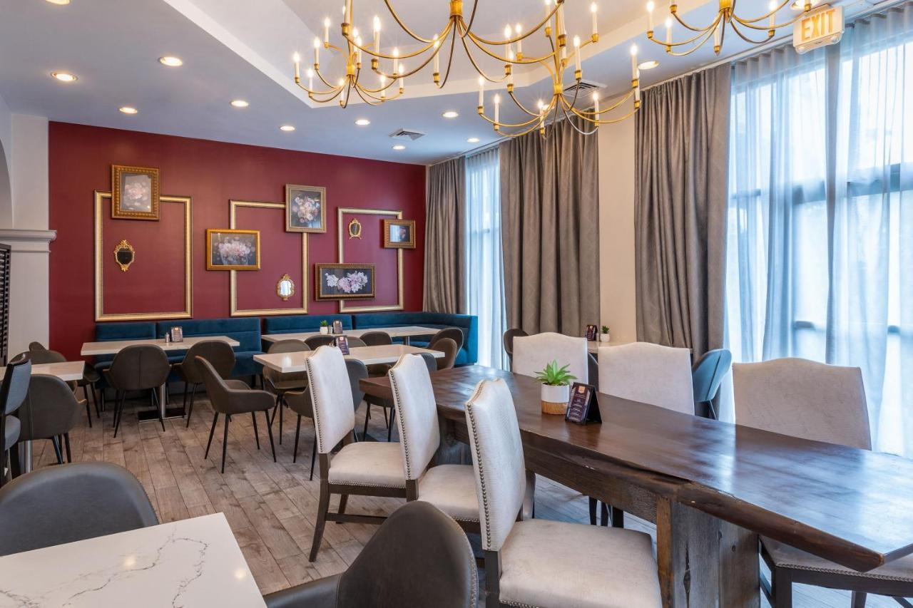 Castle Hotel, Autograph Collection Williamsburg Bagian luar foto