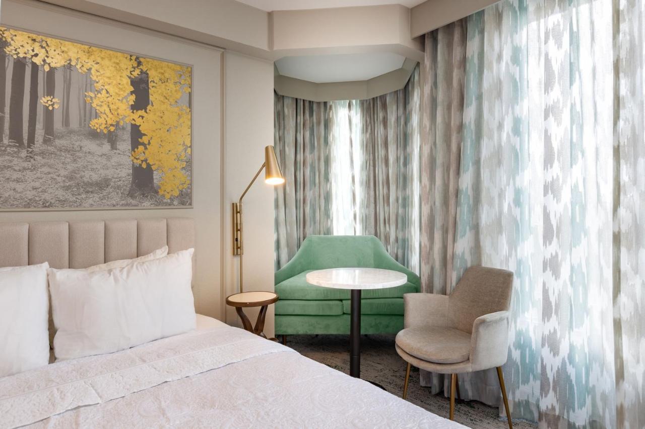 Castle Hotel, Autograph Collection Williamsburg Bagian luar foto