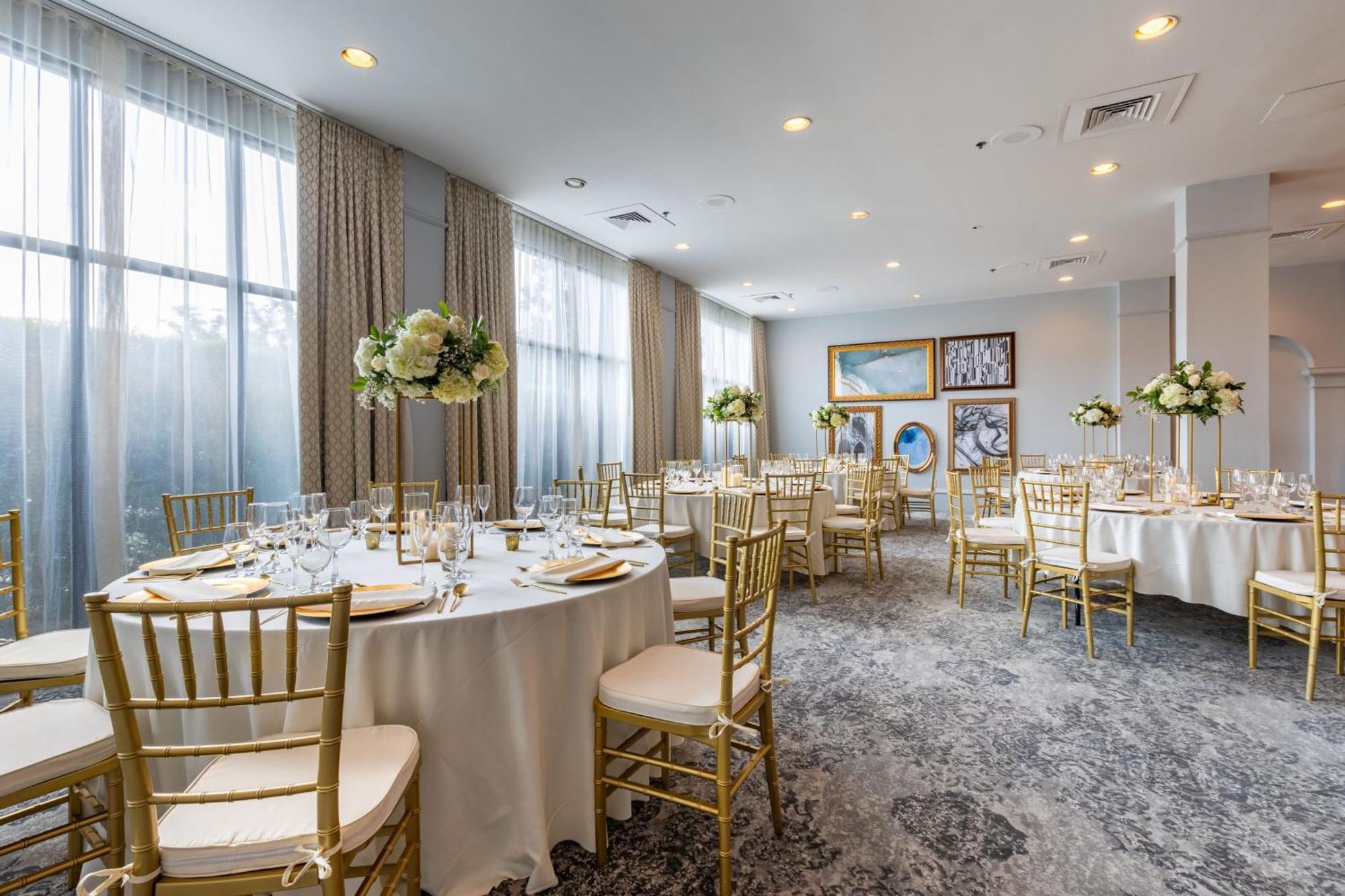Castle Hotel, Autograph Collection Williamsburg Bagian luar foto